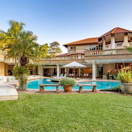 Bed and Breakfast Christies At 32 On Russell Mbombela Екстер'єр фото