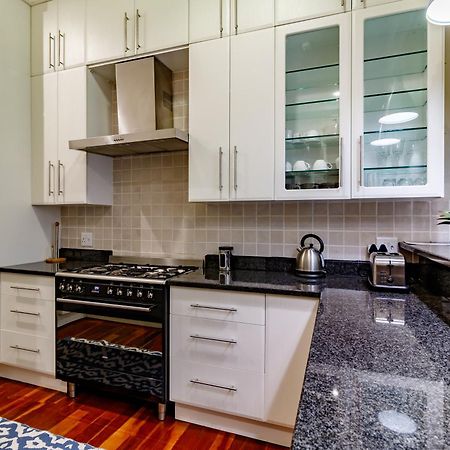 Bed and Breakfast Christies At 32 On Russell Mbombela Екстер'єр фото