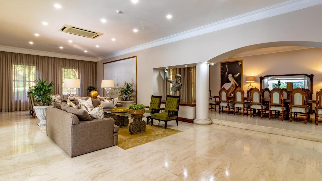 Bed and Breakfast Christies At 32 On Russell Mbombela Екстер'єр фото