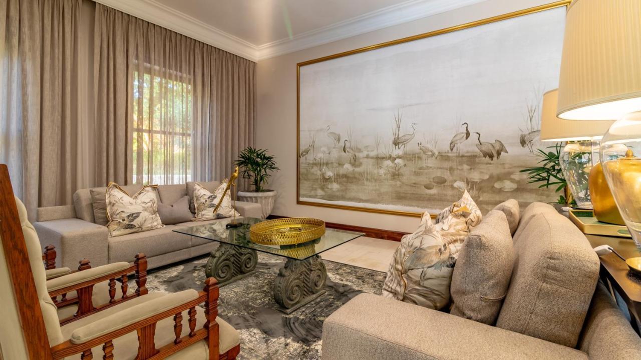 Bed and Breakfast Christies At 32 On Russell Mbombela Екстер'єр фото