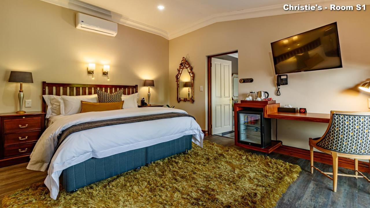 Bed and Breakfast Christies At 32 On Russell Mbombela Екстер'єр фото
