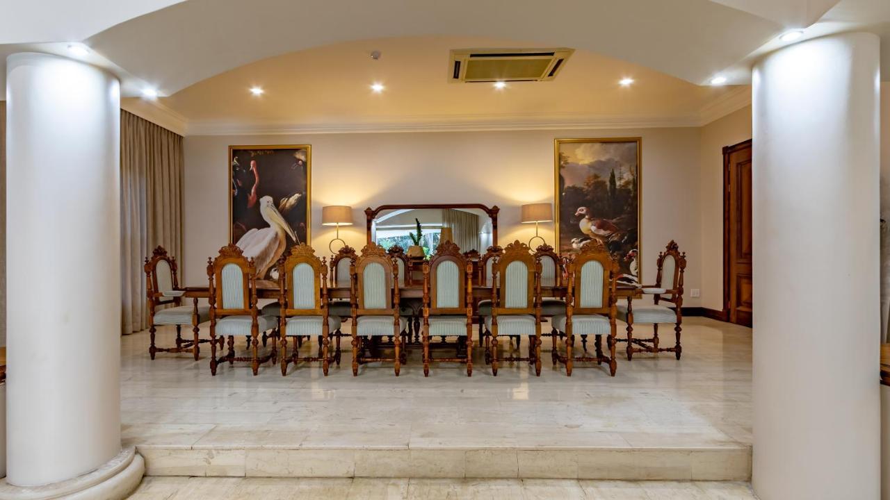 Bed and Breakfast Christies At 32 On Russell Mbombela Екстер'єр фото