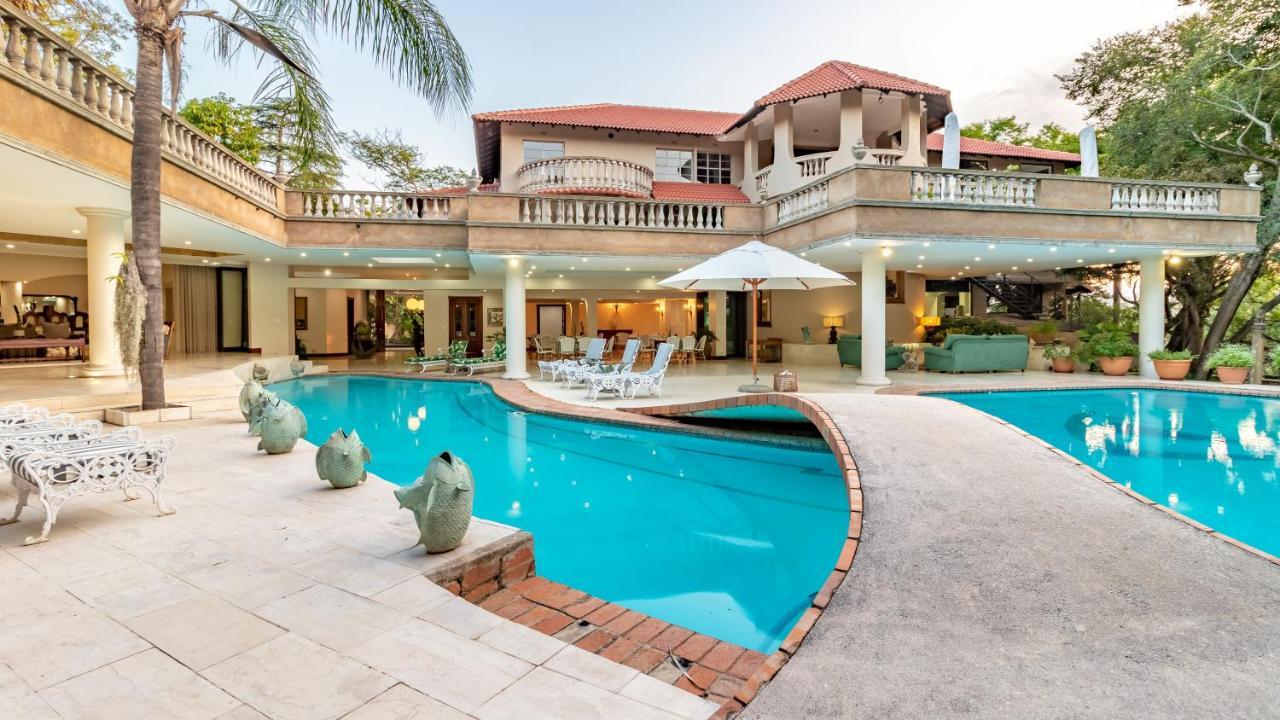 Bed and Breakfast Christies At 32 On Russell Mbombela Екстер'єр фото