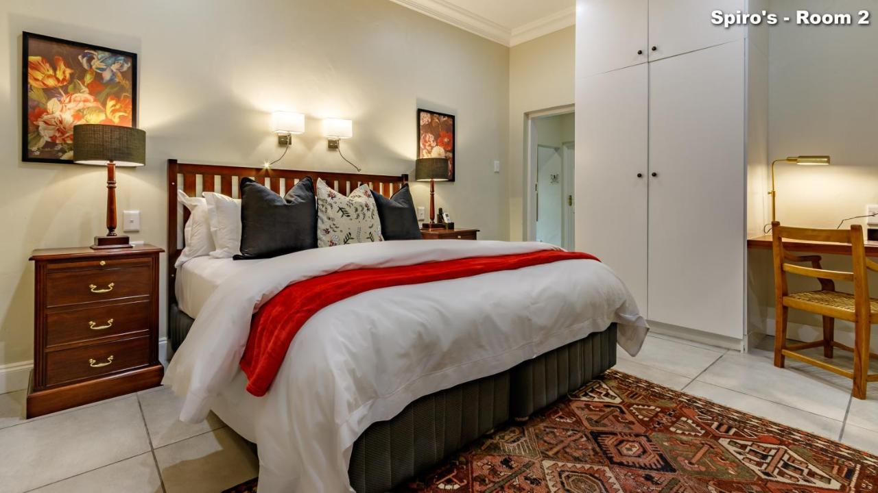Bed and Breakfast Christies At 32 On Russell Mbombela Екстер'єр фото