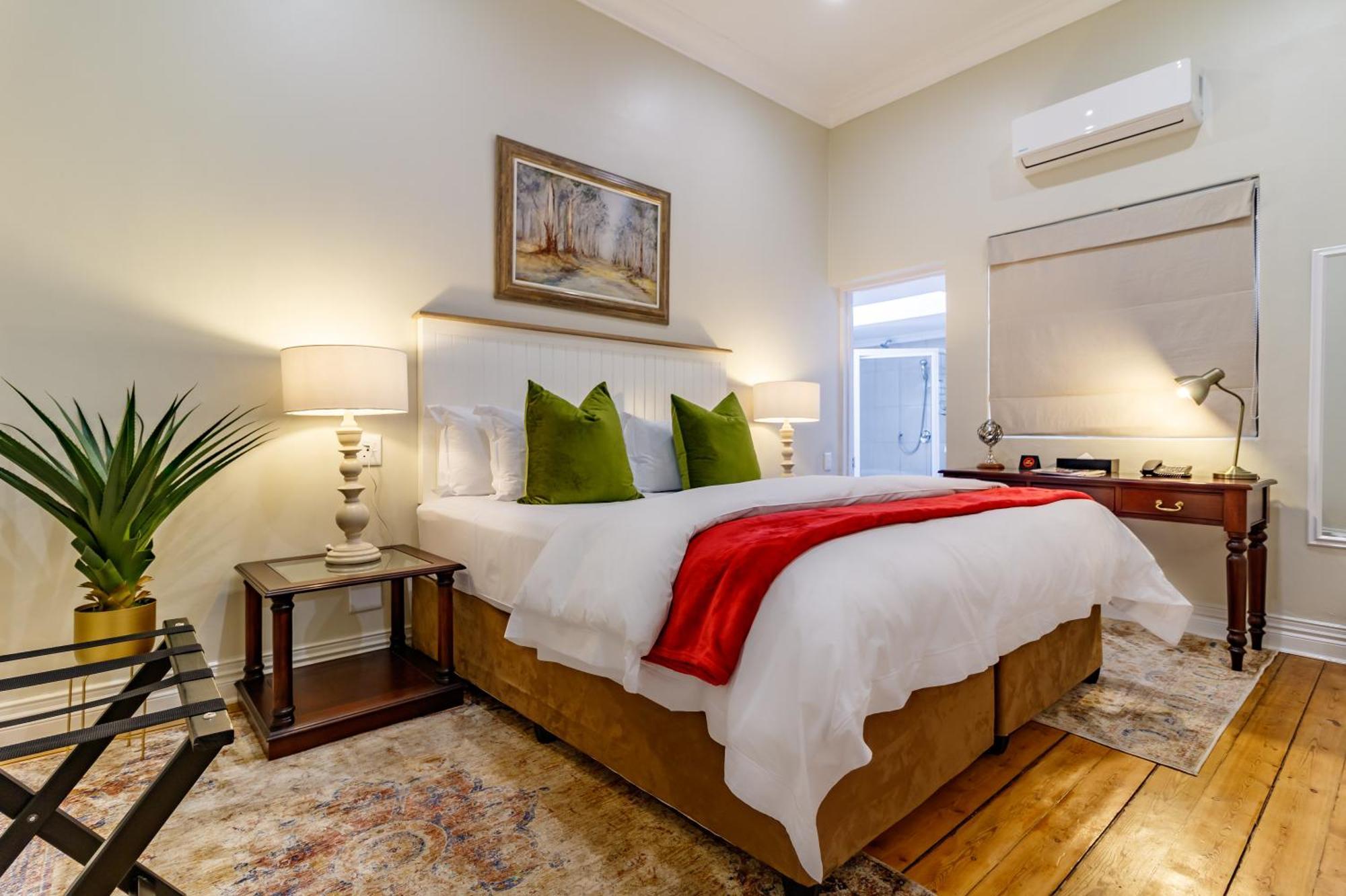 Bed and Breakfast Christies At 32 On Russell Mbombela Екстер'єр фото