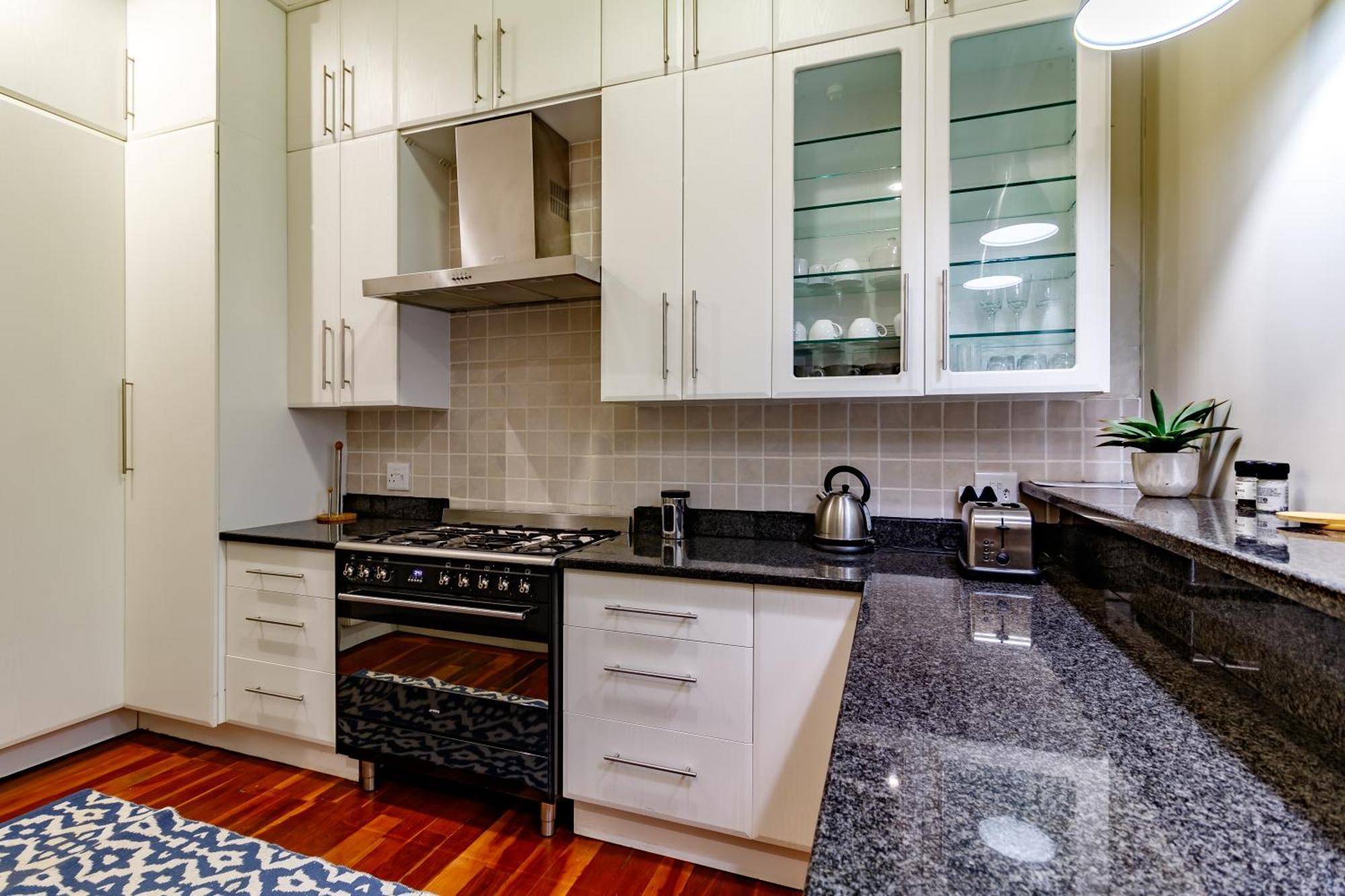 Bed and Breakfast Christies At 32 On Russell Mbombela Екстер'єр фото